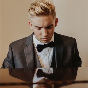 Meet your Posher, Ethan